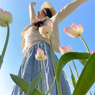 储物柜女孩